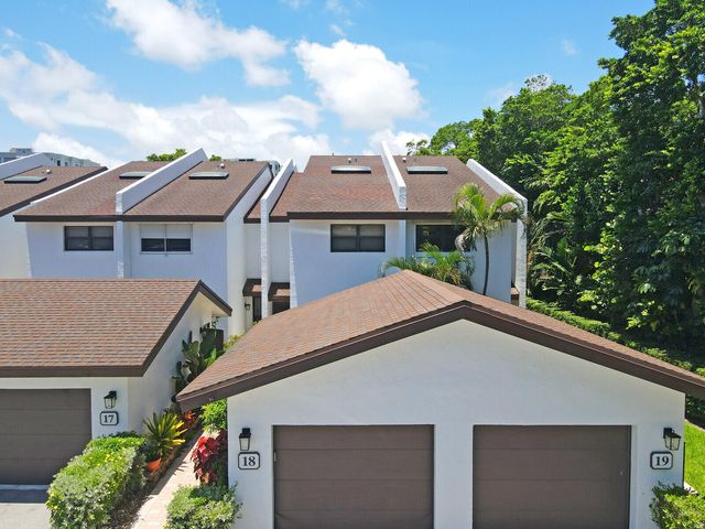 1301 N RIVERSIDE Drive 19, Pompano Beach, FL 33062
