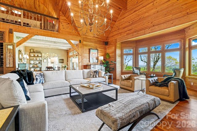 1052 Toxaway Drive, Lake Toxaway, NC 28747