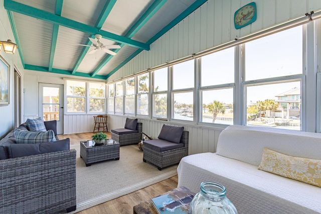 2228 Oyster Cove, Murrells Inlet, SC 29576