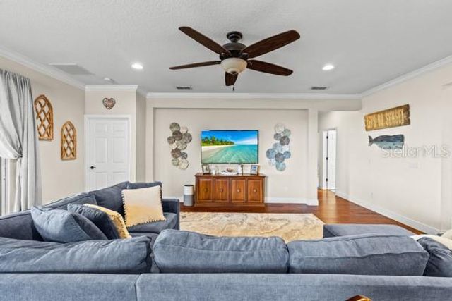 30201 HACKNEY LOOP, Mount Dora, FL 32757