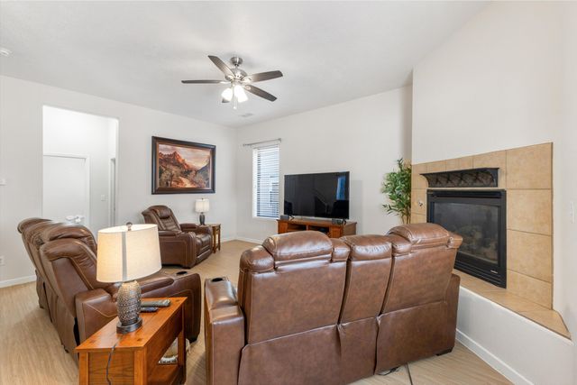 2011 Dillon Drive NE, Rio Rancho, NM 87124