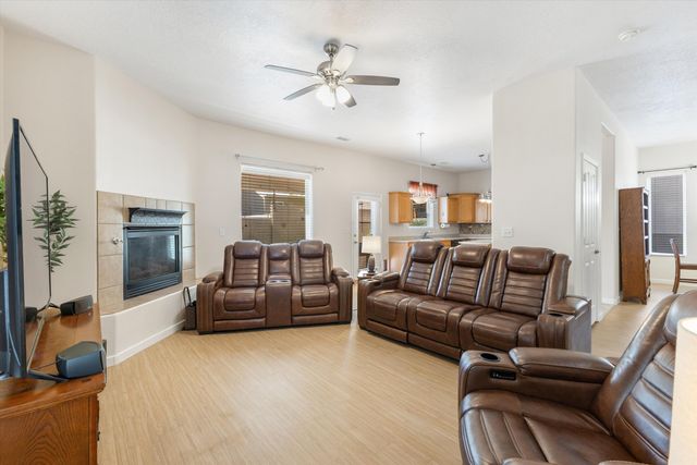 2011 Dillon Drive NE, Rio Rancho, NM 87124
