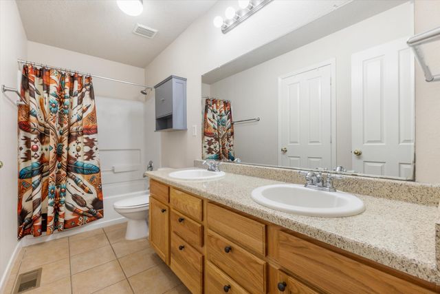 2011 Dillon Drive NE, Rio Rancho, NM 87124