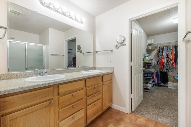 2011 Dillon Drive NE, Rio Rancho, NM 87124