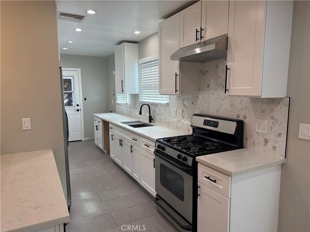 7358 Riverton, Sun Valley, CA 91352