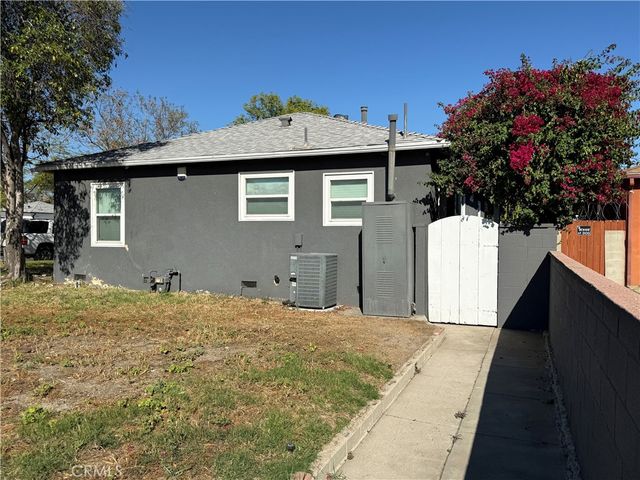 7358 Riverton, Sun Valley, CA 91352