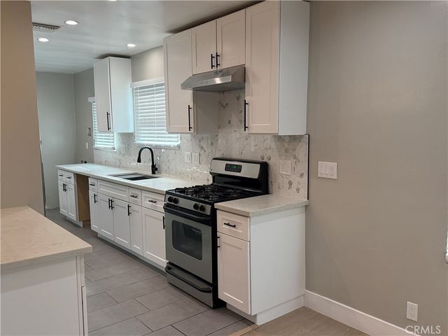 7358 Riverton, Sun Valley, CA 91352