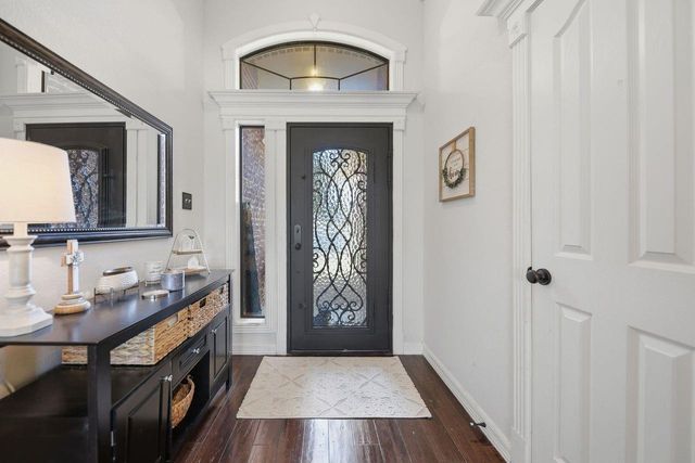 2922 Twisted Oak Drive, Brenham, TX 77833