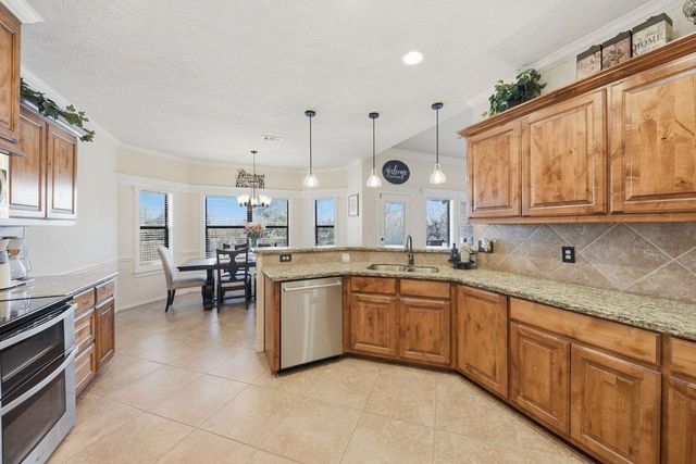 2922 Twisted Oak Drive, Brenham, TX 77833