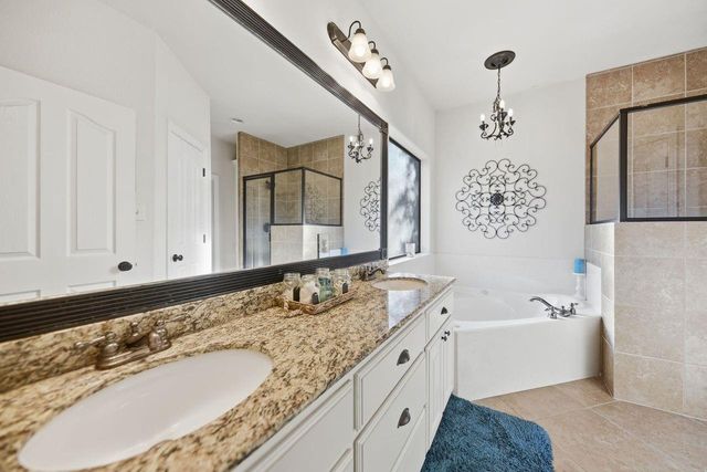 2922 Twisted Oak Drive, Brenham, TX 77833