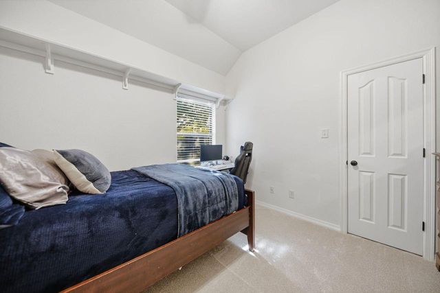 2922 Twisted Oak Drive, Brenham, TX 77833