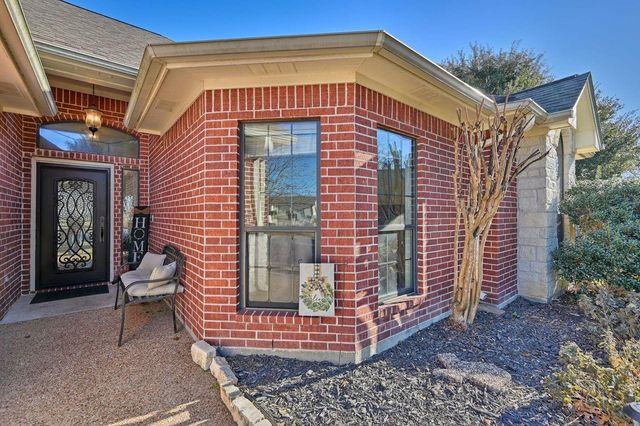 2922 Twisted Oak Drive, Brenham, TX 77833