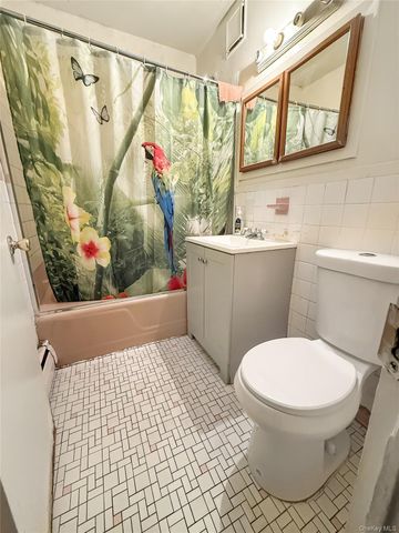 4432 Baychester Avenue, Bronx, NY 10466