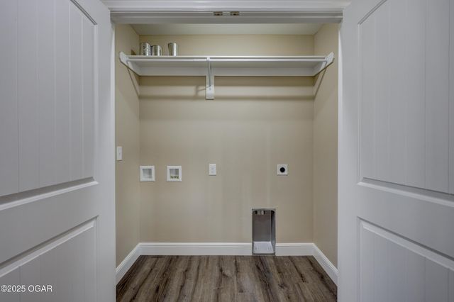 604 N Ball Street, Webb City, MO 64870