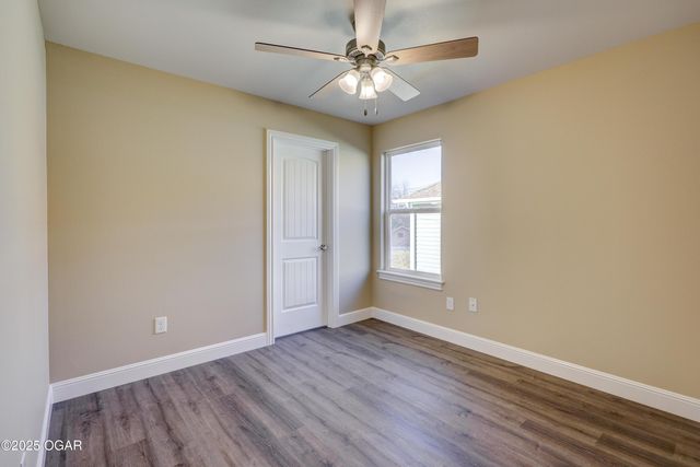 604 N Ball Street, Webb City, MO 64870