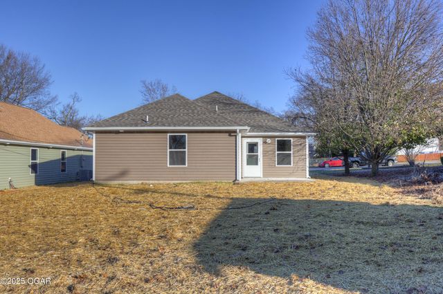 604 N Ball Street, Webb City, MO 64870