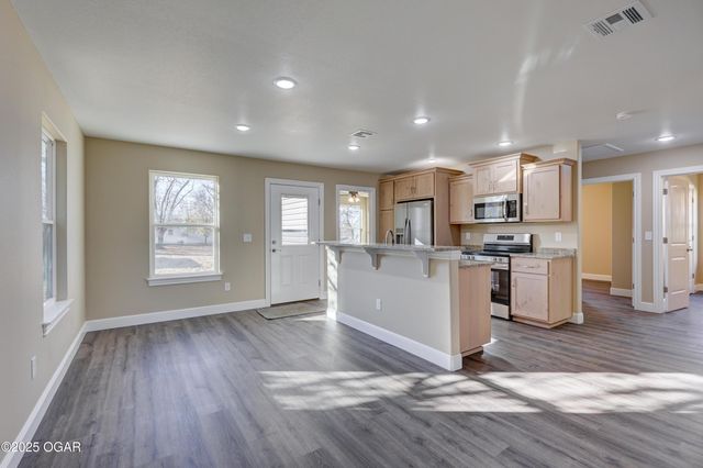 604 N Ball Street, Webb City, MO 64870