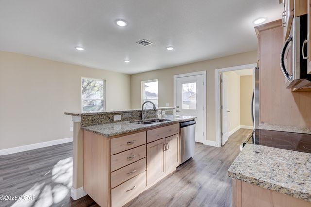 604 N Ball Street, Webb City, MO 64870