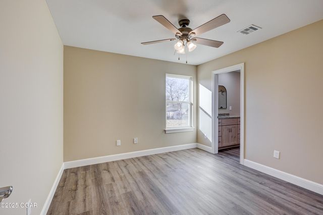 604 N Ball Street, Webb City, MO 64870