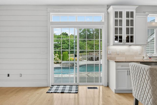 586 Hart St, Dighton, MA 02715