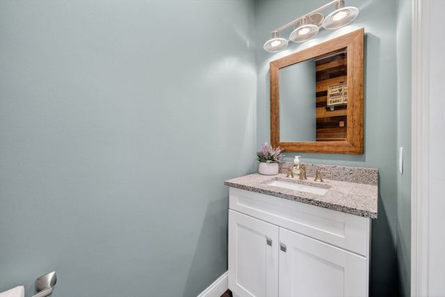 586 Hart St, Dighton, MA 02715