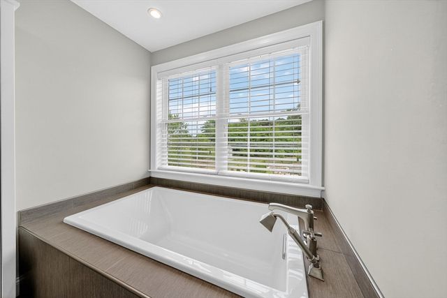 586 Hart St, Dighton, MA 02715