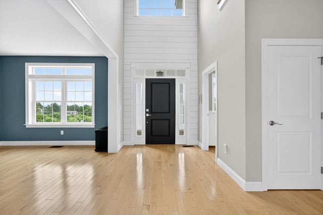 586 Hart St, Dighton, MA 02715