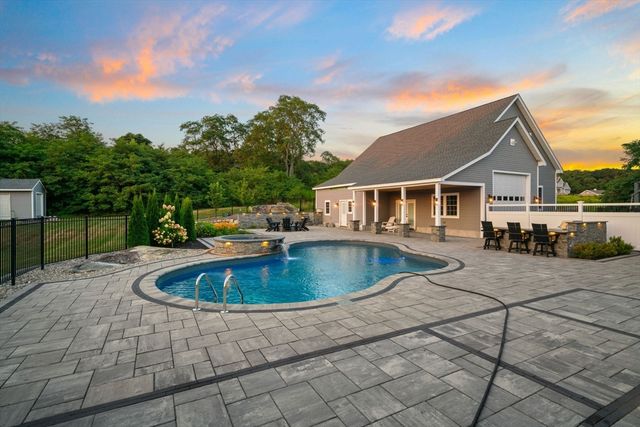 586 Hart St, Dighton, MA 02715