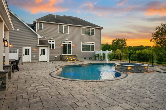 586 Hart St, Dighton, MA 02715