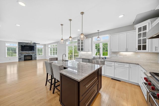 586 Hart St, Dighton, MA 02715