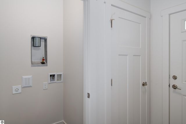 1548 Simsbury Street # 8, Traverse City, MI 49686