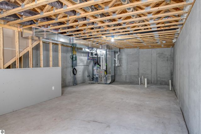 1548 Simsbury Street # 8, Traverse City, MI 49686