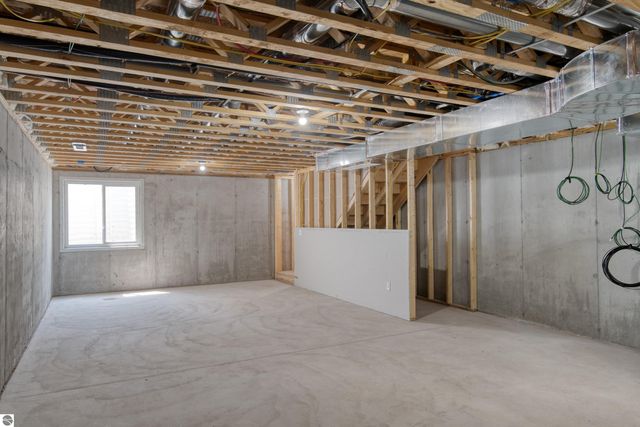 1548 Simsbury Street # 8, Traverse City, MI 49686