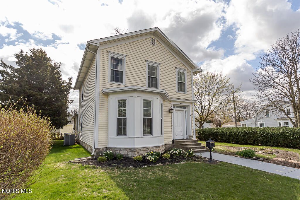 426 W Wayne Street, Maumee, OH 43537