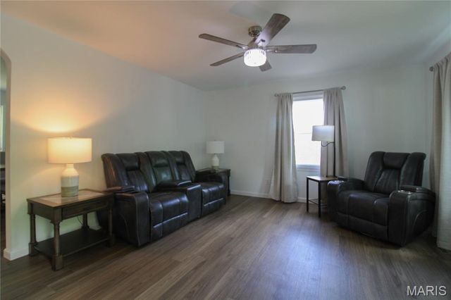 1121 Wolf Hollow Road, Imperial, MO 63052