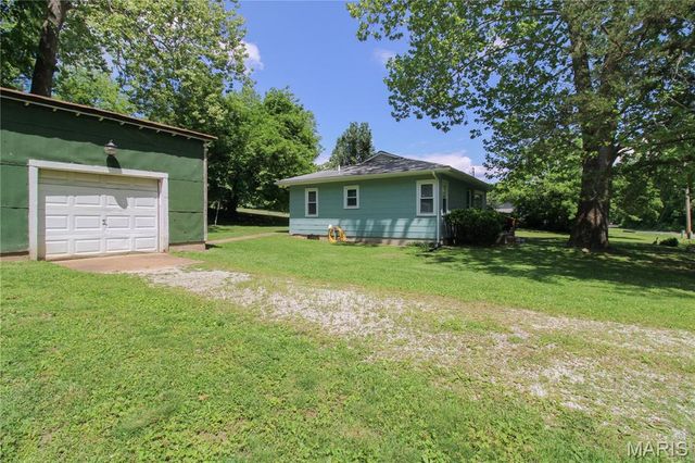 1121 Wolf Hollow Road, Imperial, MO 63052