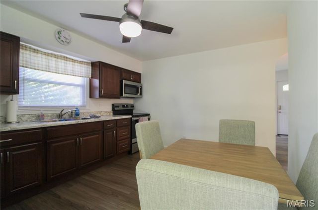 1121 Wolf Hollow Road, Imperial, MO 63052