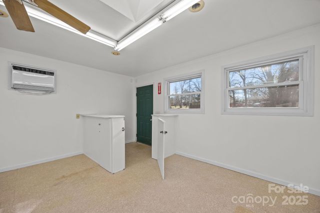 701 Dana Road, Hendersonville, NC 28792