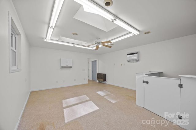 701 Dana Road, Hendersonville, NC 28792