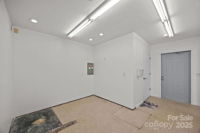 701 Dana Road, Hendersonville, NC 28792