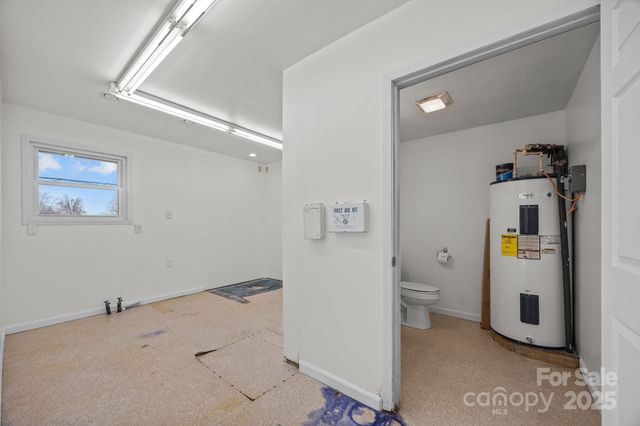 701 Dana Road, Hendersonville, NC 28792