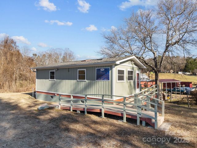 701 Dana Road, Hendersonville, NC 28792