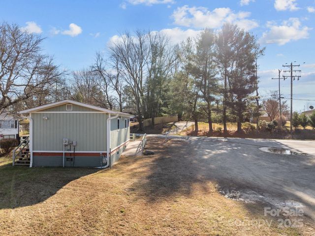 701 Dana Road, Hendersonville, NC 28792