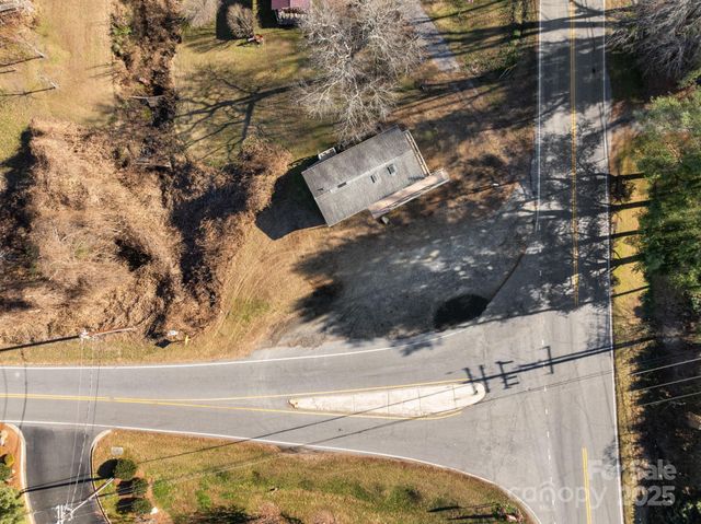 701 Dana Road, Hendersonville, NC 28792