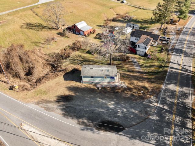 701 Dana Road, Hendersonville, NC 28792