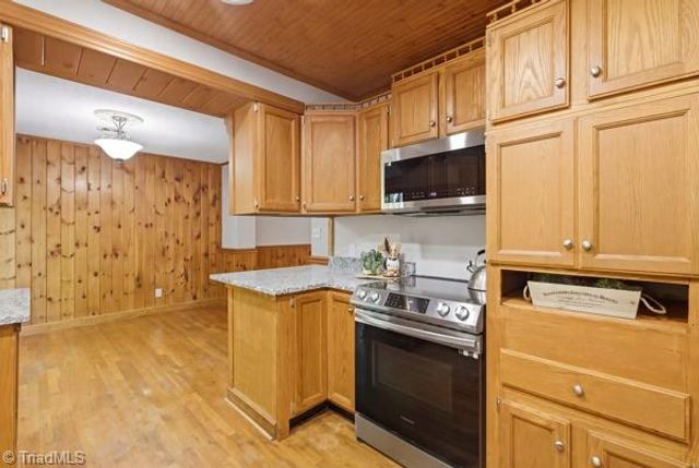 3089 Pipers Gap Road, Mount Airy, NC 27030