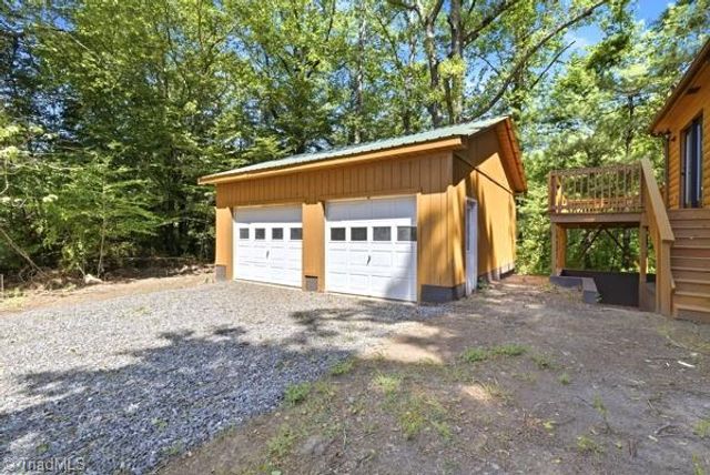 3089 Pipers Gap Road, Mount Airy, NC 27030