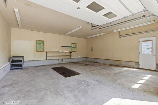 3089 Pipers Gap Road, Mount Airy, NC 27030