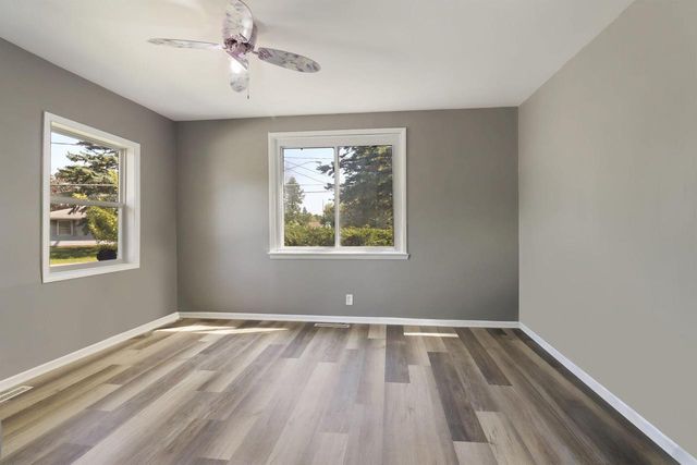 5401 82nd STREET, Kenosha, WI 53142