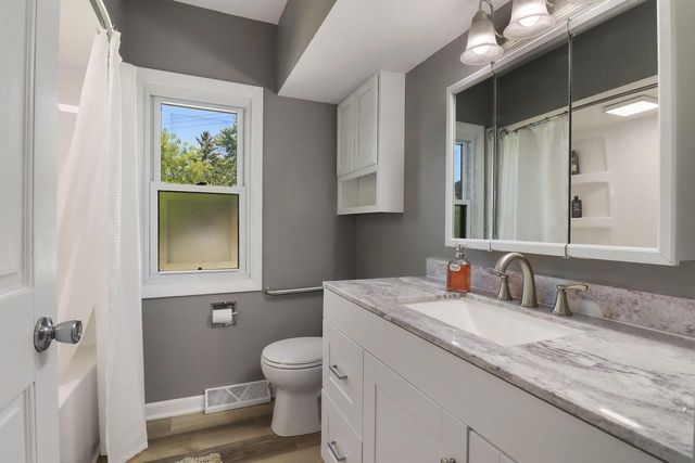 5401 82nd STREET, Kenosha, WI 53142